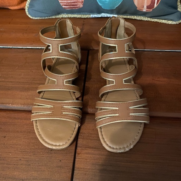 Cute SO sandals - Picture 3 of 6